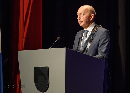 c524a2bb-28cb-4298-bd13-94e9524ee50a